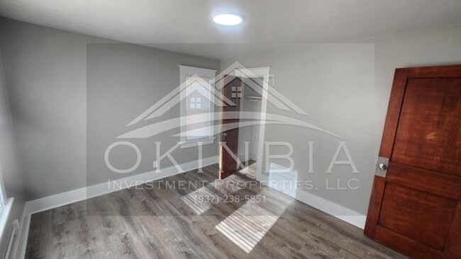 Building Photo - 1351 Amherst Pl