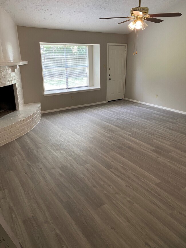 Building Photo - 7547 Winkle Wood Ln
