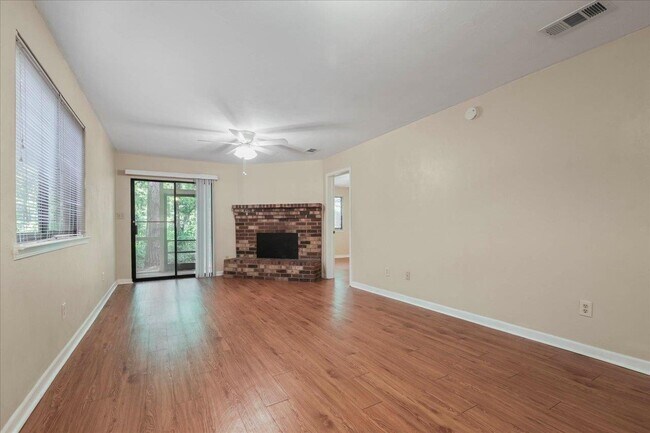 Building Photo - 3208 Ginger Dr
