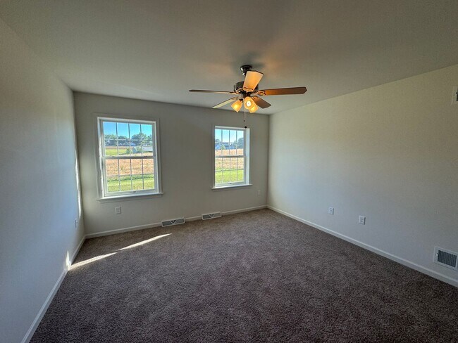 Building Photo - 4 Bed 3 Bath Updated Home In Lititz