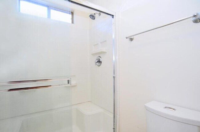 Building Photo - Charming home is San Lucas