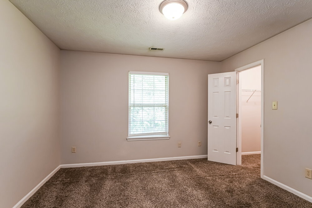 Building Photo - 6261 Hazelhatch Dr