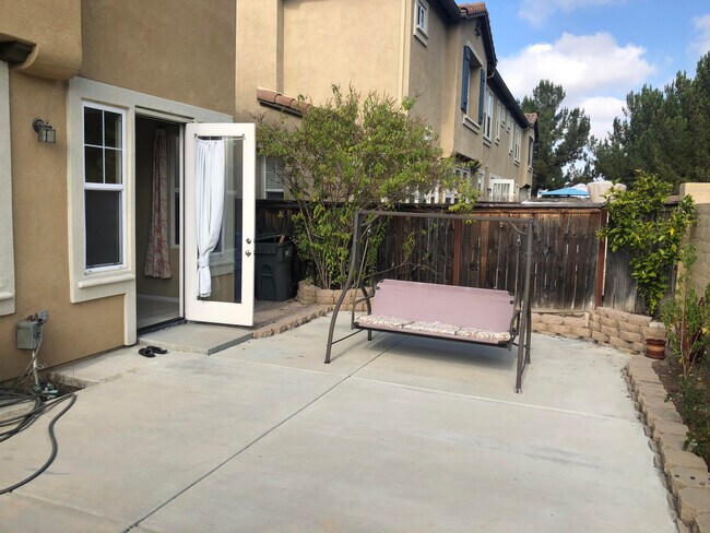 Building Photo - 13325 Calle Del Campo