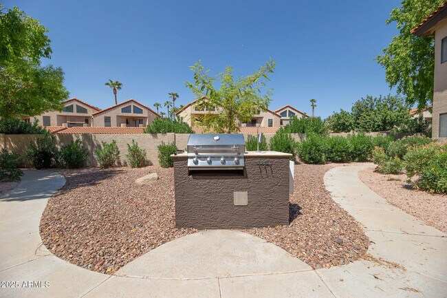 Building Photo - 7008 E Gold Dust Ave