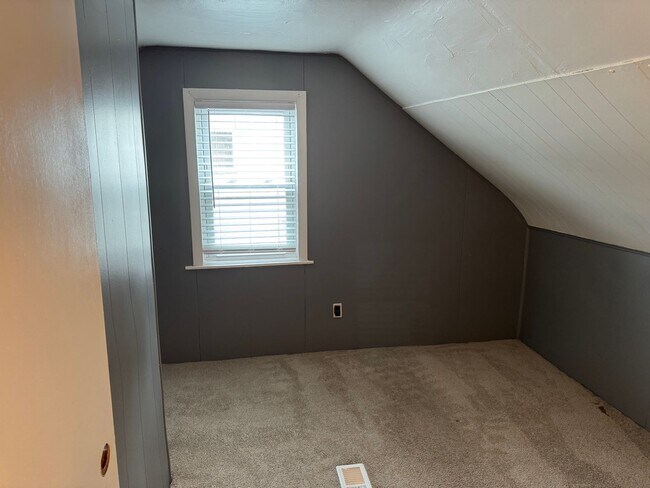 Building Photo - 18 Pentucket St