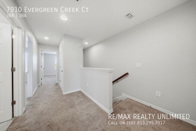 Building Photo - 7910 Evergreen Creek Ct