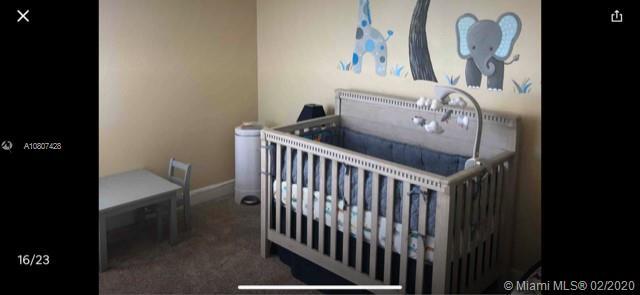 Building Photo - 8961 Lookout Pointe Dr