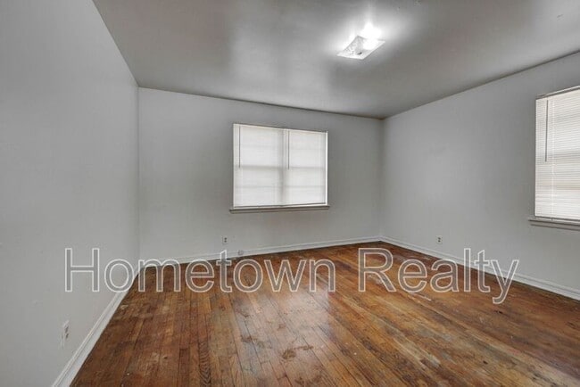 Building Photo - 821 NE 81st St