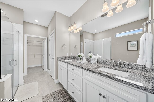 Building Photo - 19649 Aqua View Ln