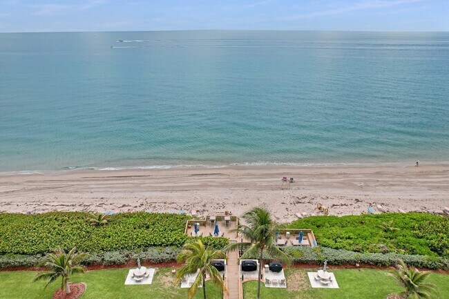 Building Photo - 1147 Hillsboro Mile