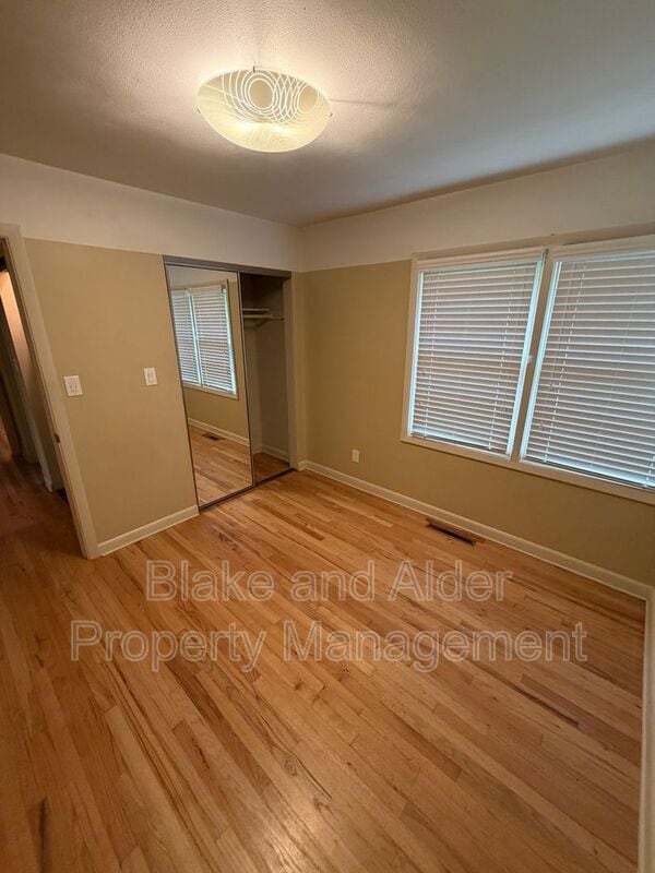 Building Photo - 5226 SE Clinton St