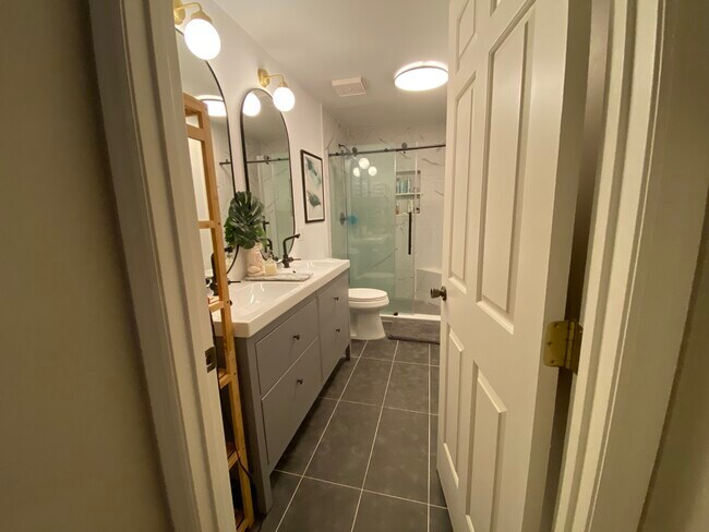 Building Photo - 631 Warrenton Rd