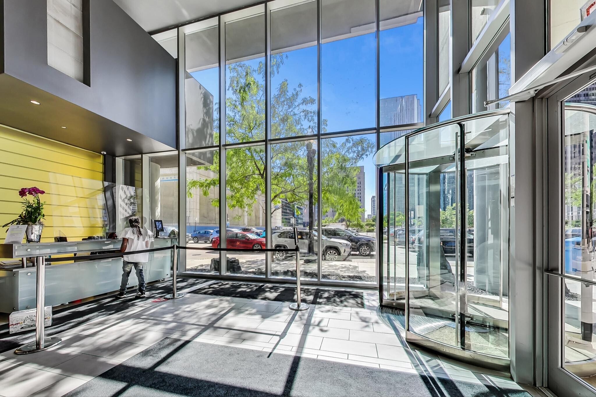 Building Photo - 235 W Van Buren St