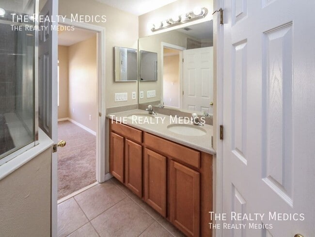 Building Photo - 5154 Fiorella Ln