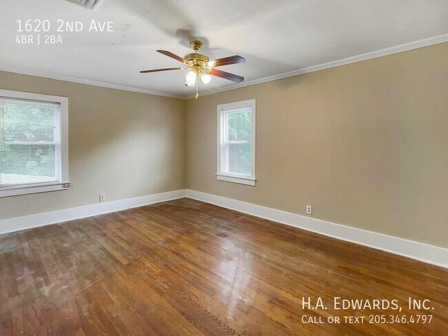 Building Photo - 1620 2nd Ave