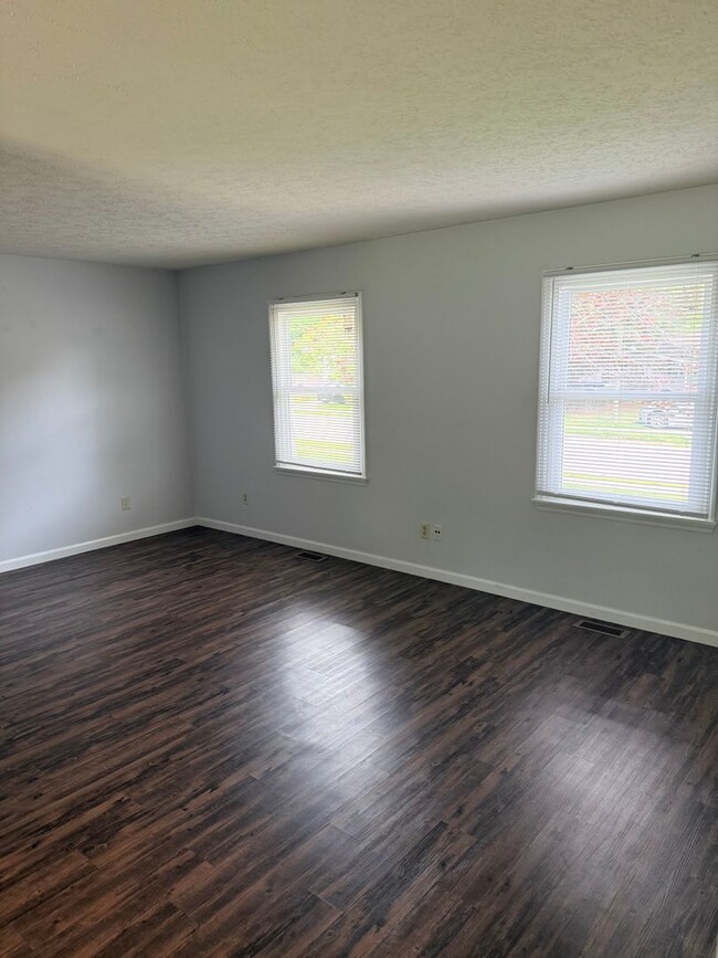 Building Photo - 3505 W Festive Dr
