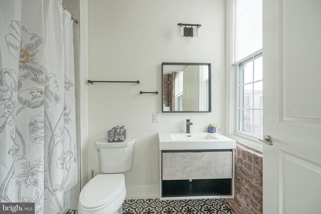 Building Photo - 1508 N Mascher St