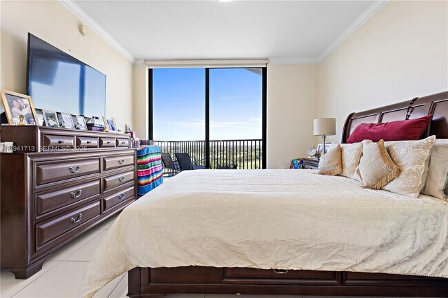 Building Photo - 5252 NW 85th Ave