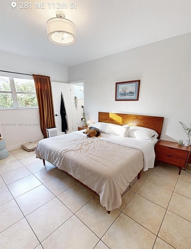 Building Photo - Northeast 112th Street, Miami, FL 33161 - 3 BR 2 BA single-family home