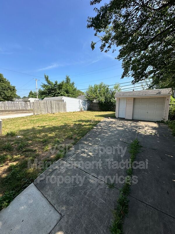 Building Photo - 20430 Wilmore Ave