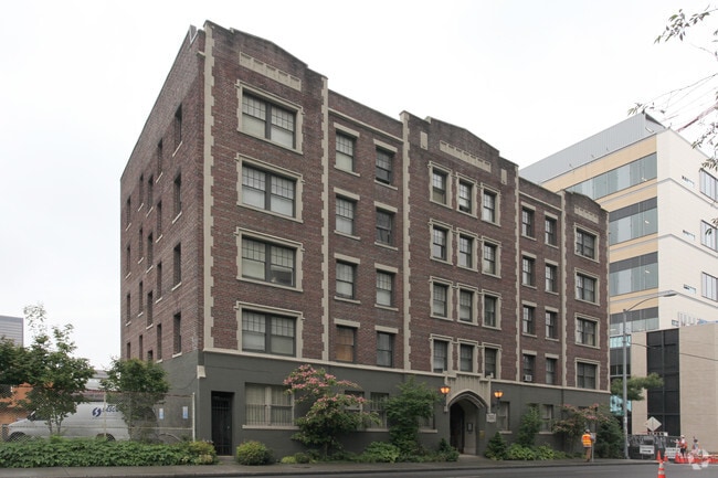 Building Photo - Chasselton Apartments