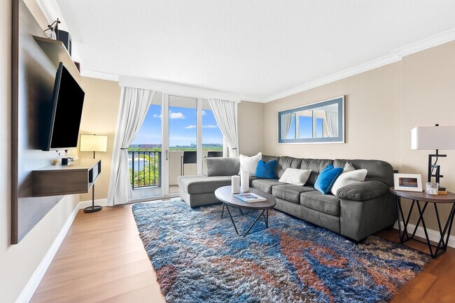 Building Photo - 777 S Federal Hwy