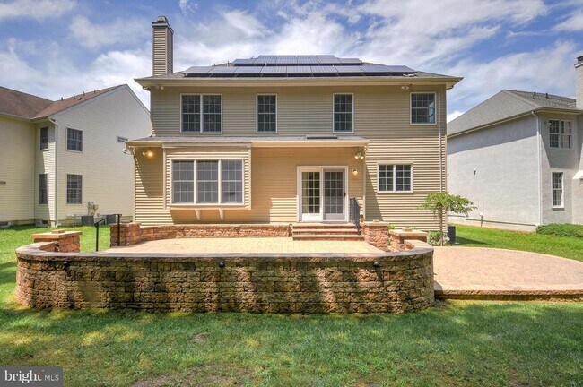 Building Photo - 45 Lockwood Dr