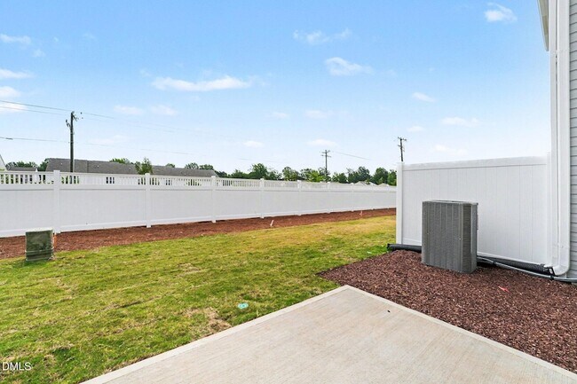Building Photo - 131 S Meyers Ct