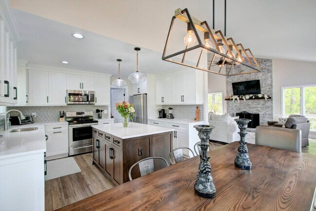 Building Photo - 16920 Landover Rd