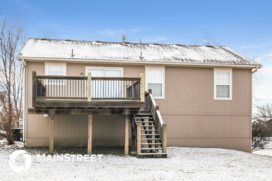 Building Photo - 1502 Willow Dr