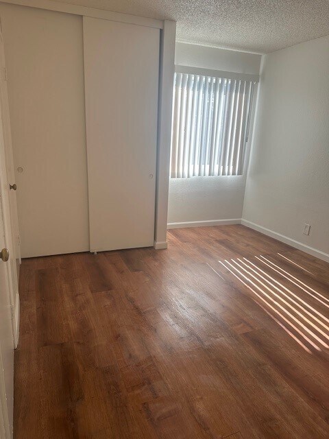 Building Photo - 713 Alturas Ln