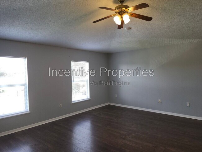 Building Photo - 509 Everest Way