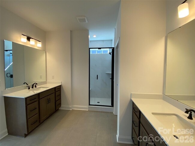 Building Photo - 4016 Hickory Pl Ln