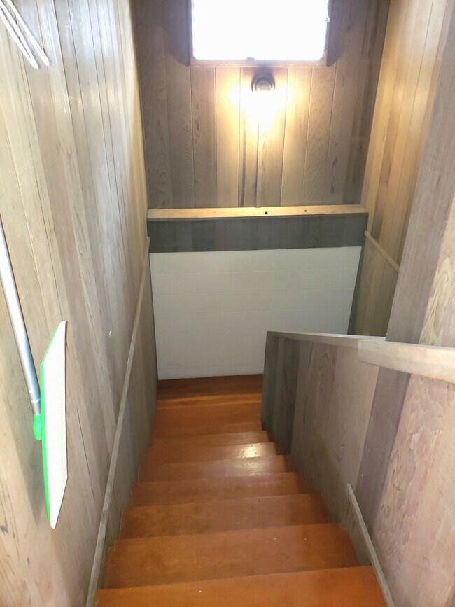 Building Photo - L750ach (REOM)