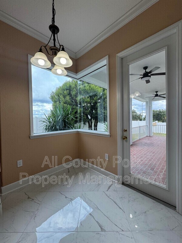 Building Photo - 2948 Vintage View Cir