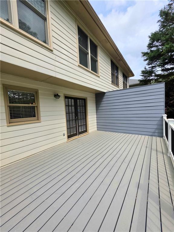 Building Photo - 765 N Parkwood Rd