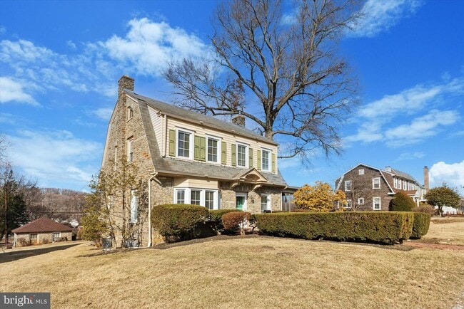 Building Photo - 1329 Olive St