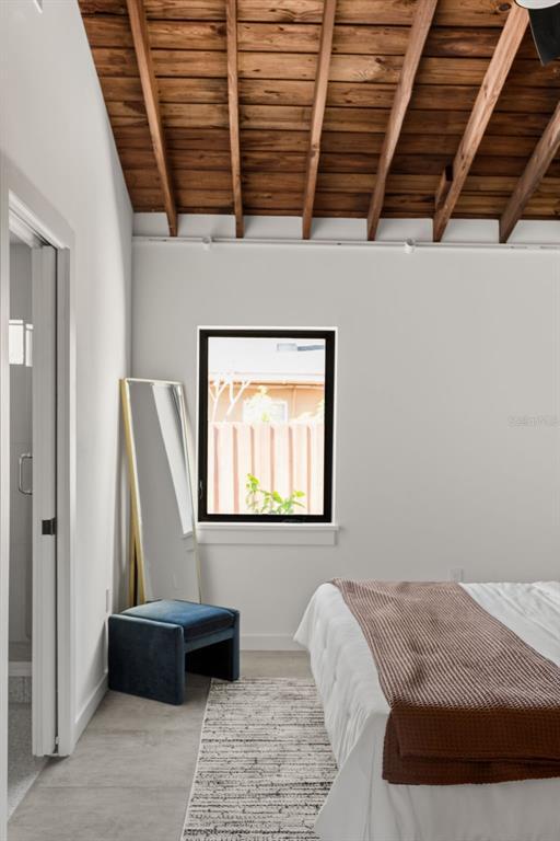 Building Photo - 870 Carver St