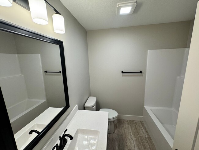 Building Photo - BRAND NEW 3-bedroom Duplex in Irvine Acres!