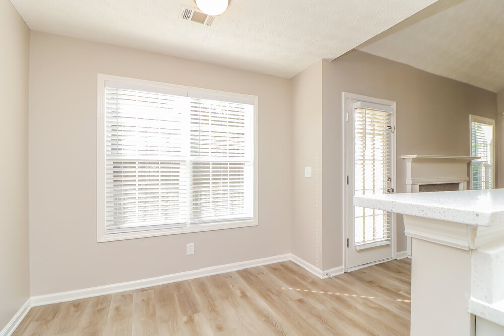 Building Photo - 2975 Northcliff Dr