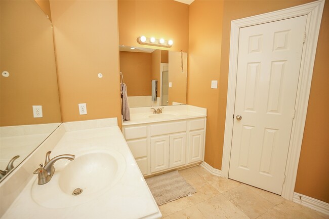 Building Photo - 13026 Gentryside Ct