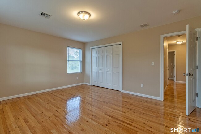 Building Photo - 63 Nature Ave