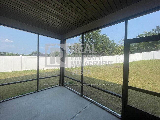 Building Photo - 514 Southern Oaks Dr