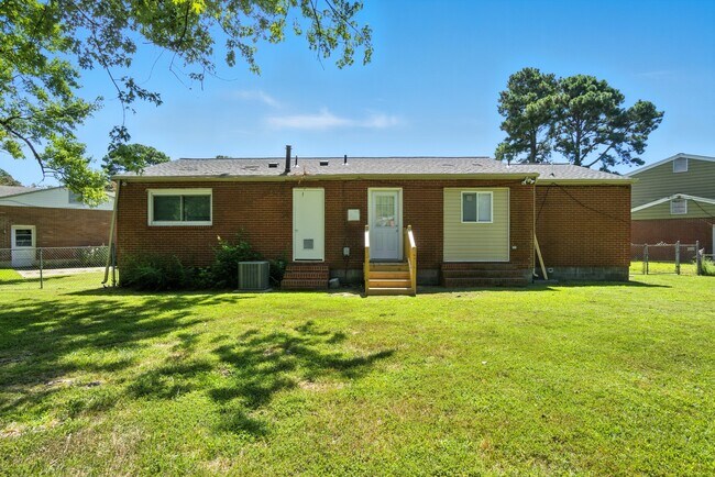 Building Photo - 1037 Randall Ct