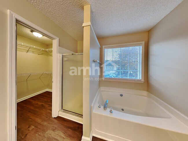 Building Photo - 2237 Tallapoosa Dr