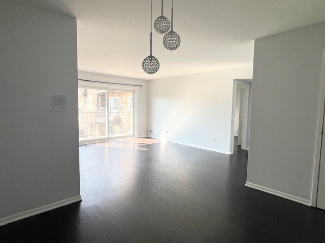 Building Photo - 9430 Bay Colony Dr