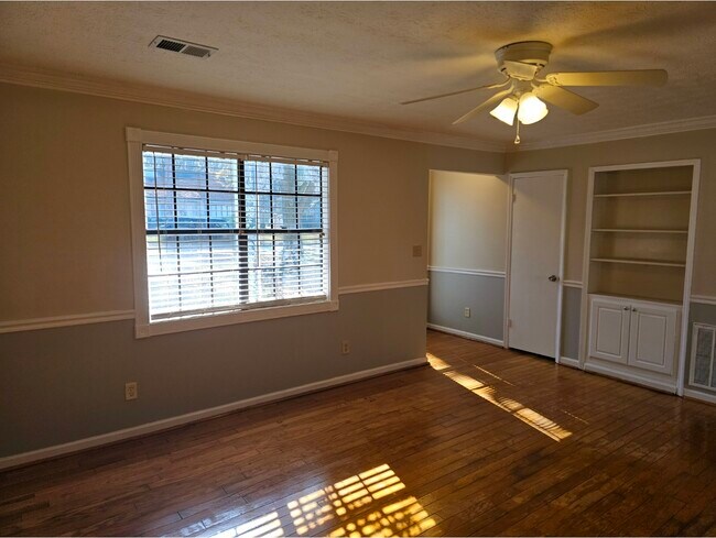 Building Photo - 3126 Caliente Ln