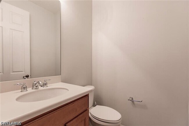 Building Photo - 1375 Artesia Dr E