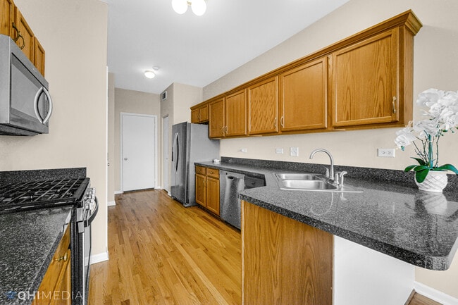 Building Photo - 7248 Bradford Ct