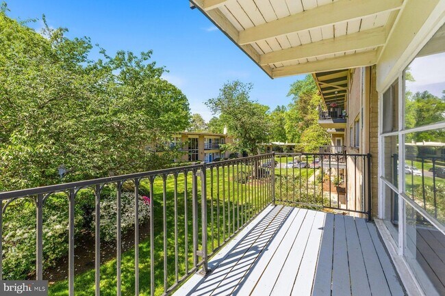 Building Photo - 4903 Americana Dr